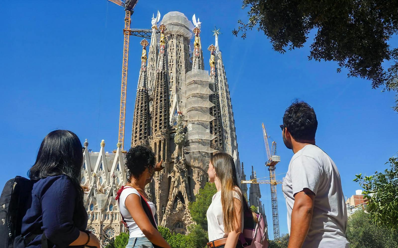 Combo: Park Güell + Sagrada Familia Skip-the-Line Guided Tour, Barcelona