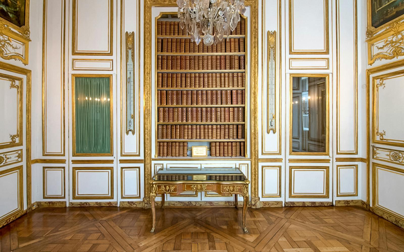 Palace of Versailles Guided Tours Gallery Image