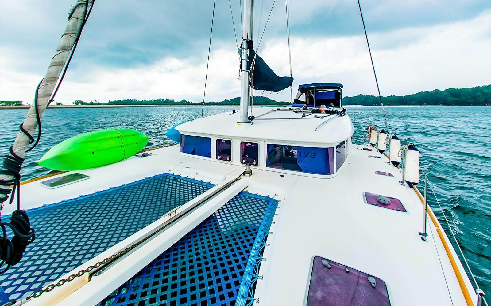 Private Yacht Charter in Singapore Gallery Image