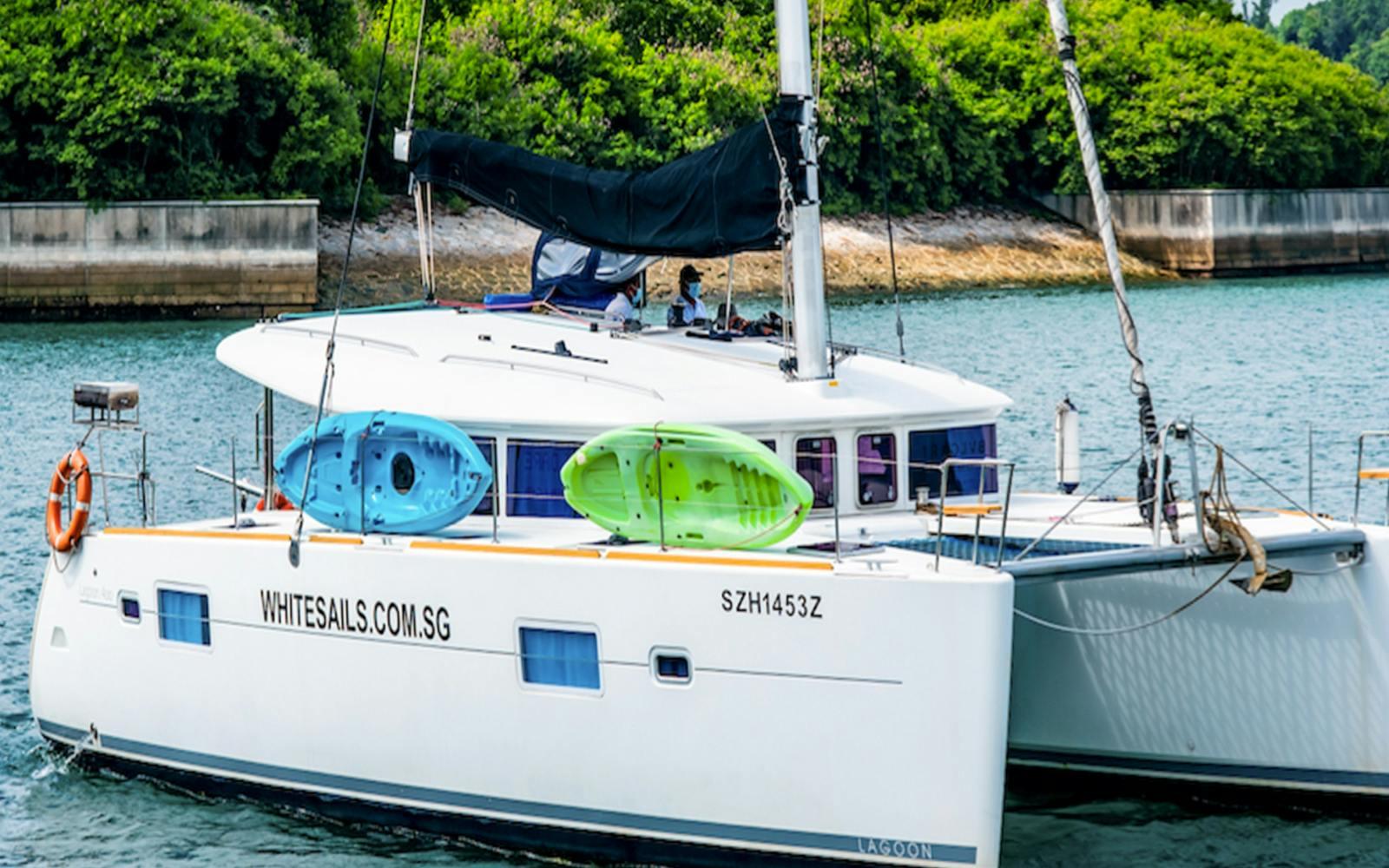 Private Yacht Charter in Singapore Gallery Image