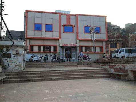 AGRA HOTEL image 4
