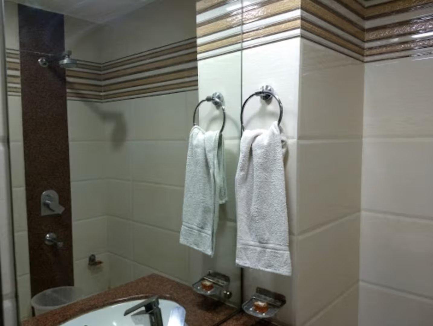 Hotel Blue Sapphire image 4
