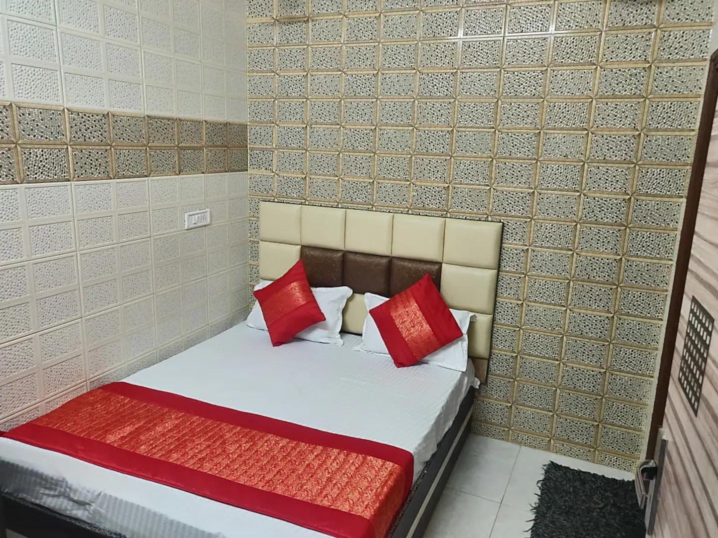 Hotel Punjabi Niwas image 2