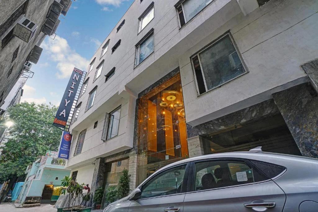 Staybook Hotel Nitya Maharani