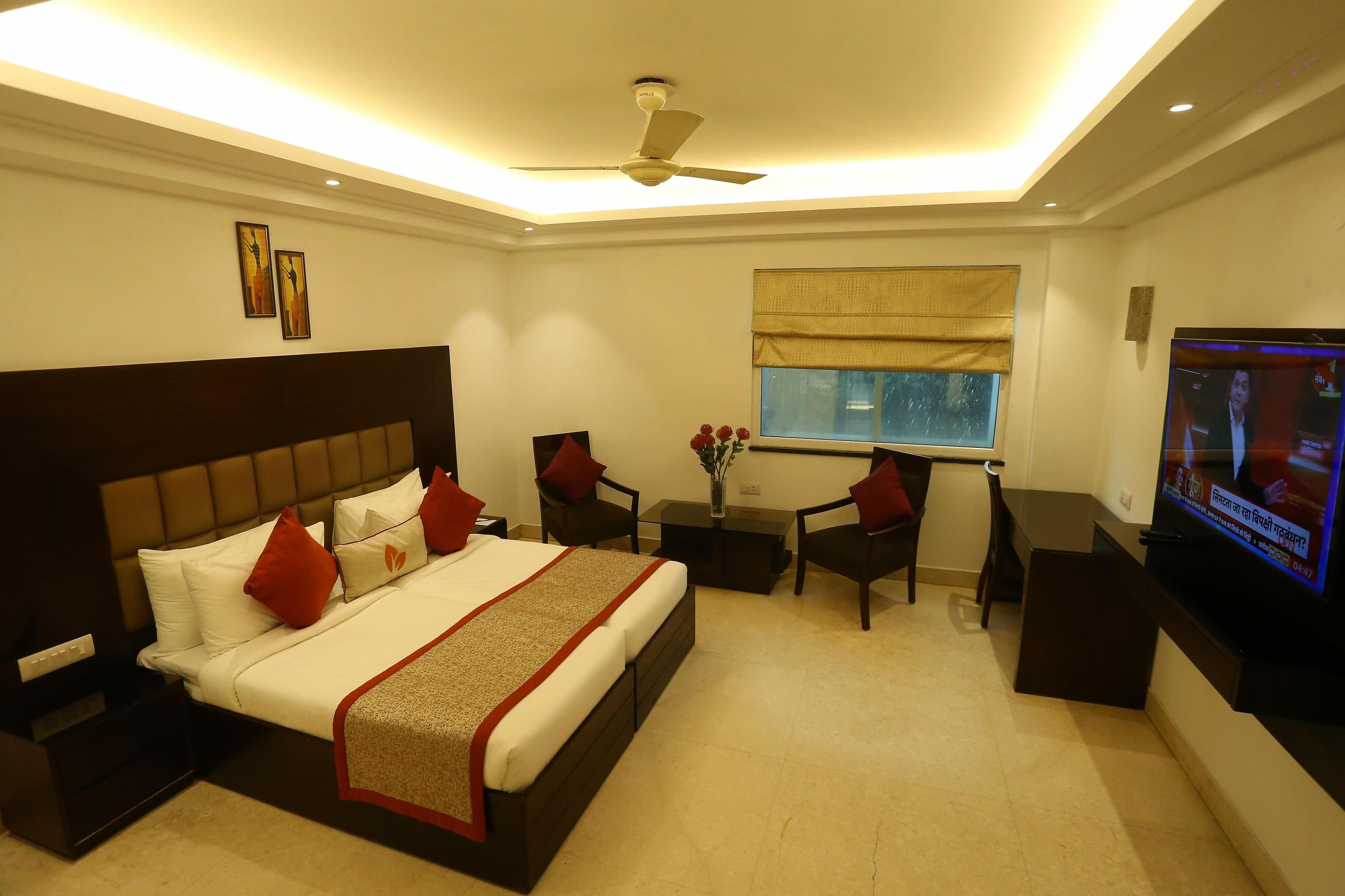 The Exotica Grandeur image 1