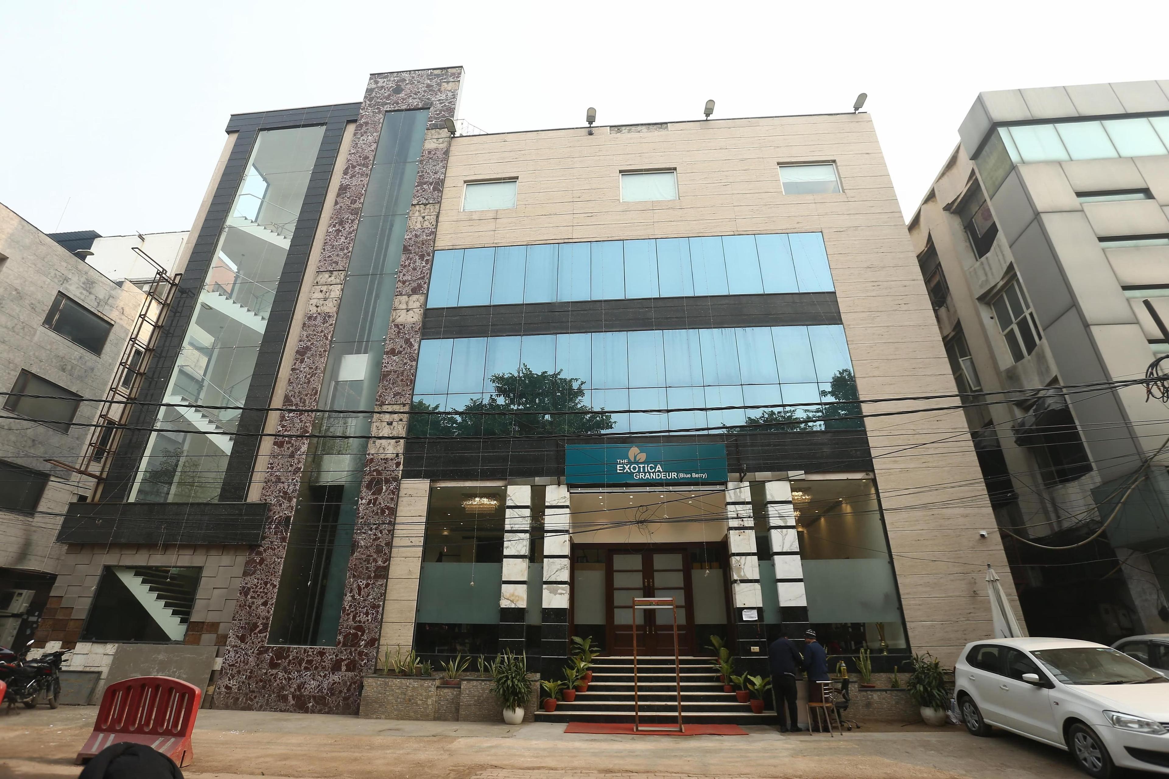 The Exotica Grandeur image 3