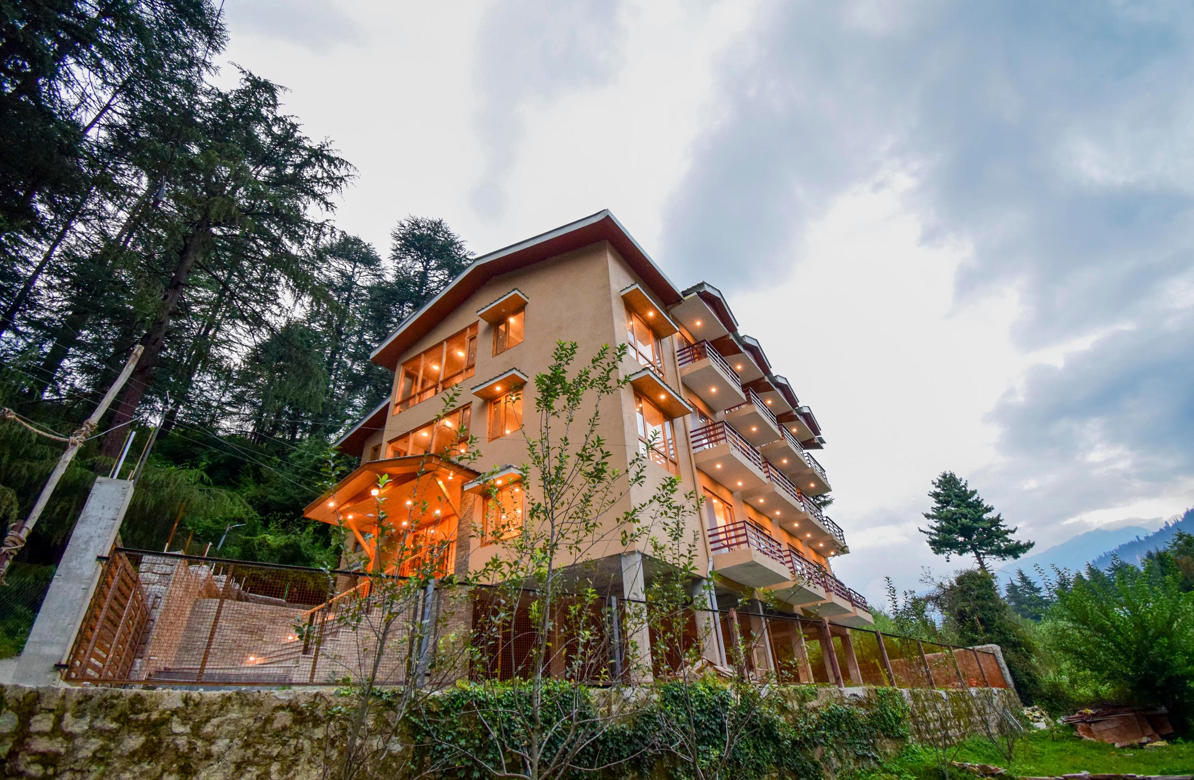 The White Hill Resort - ( Near Mall Road ) image 1