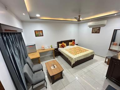 hotel room main image