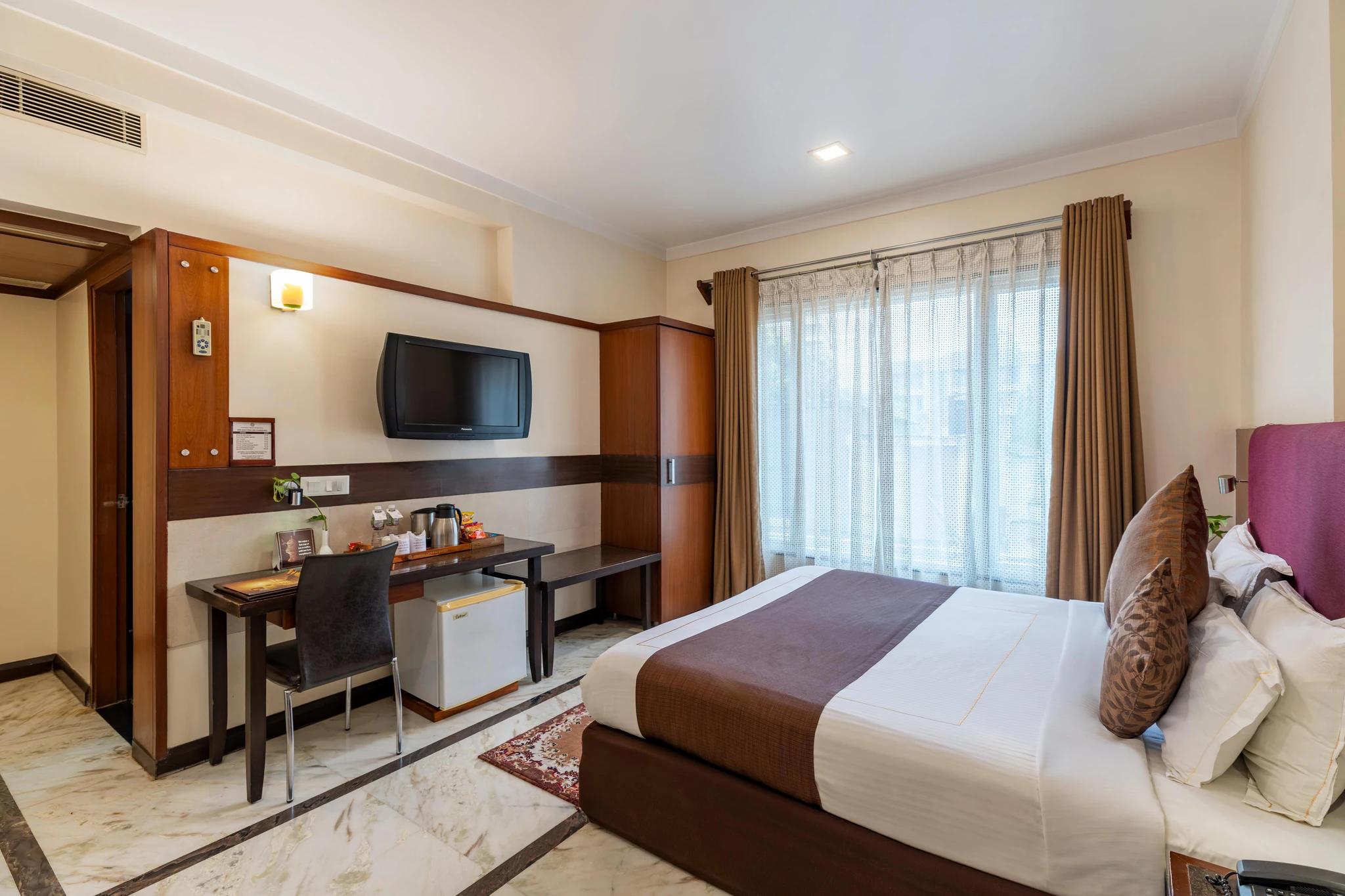 Amantra Comfort Hotel image 3