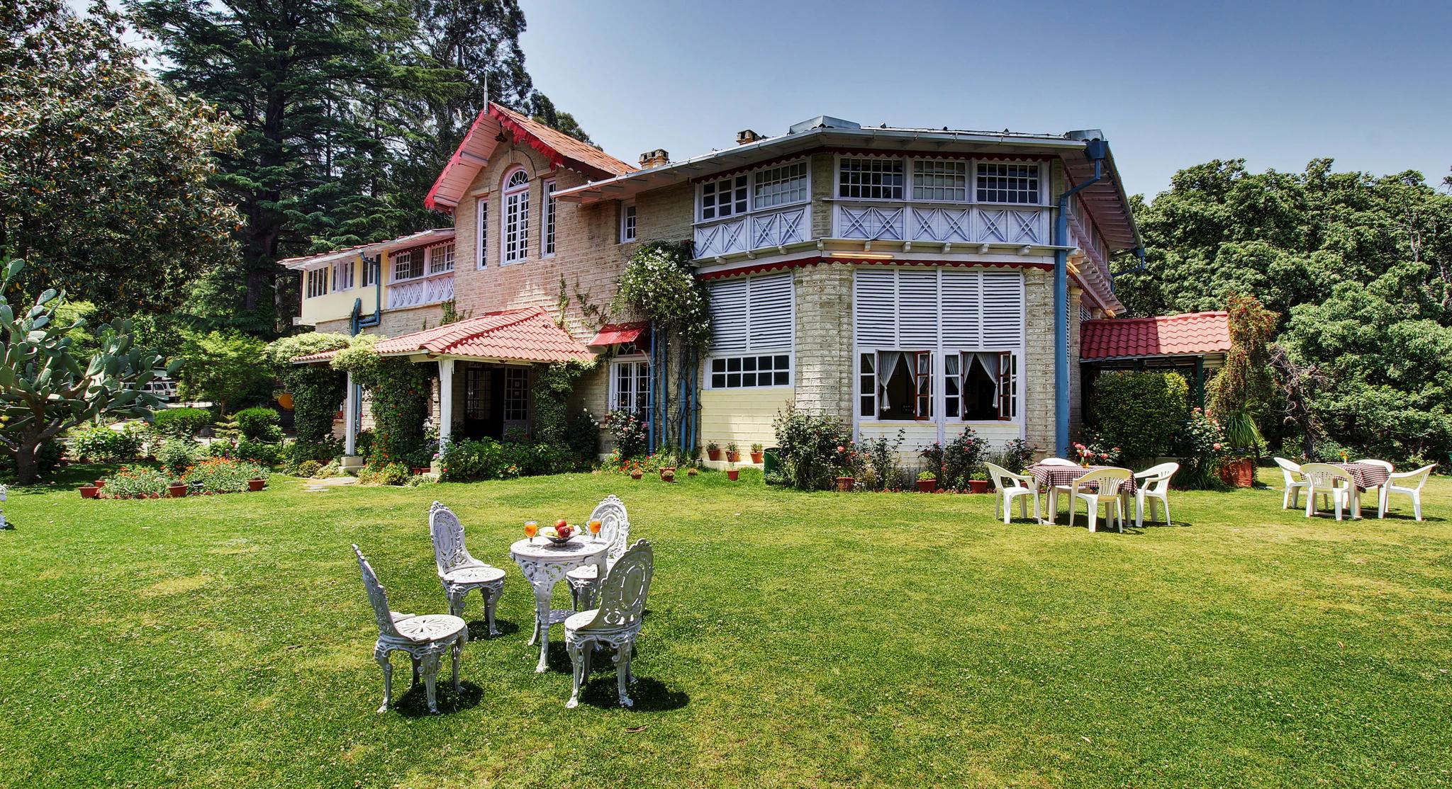 Hotel Chevron Rosemount, Ranikhet image 1