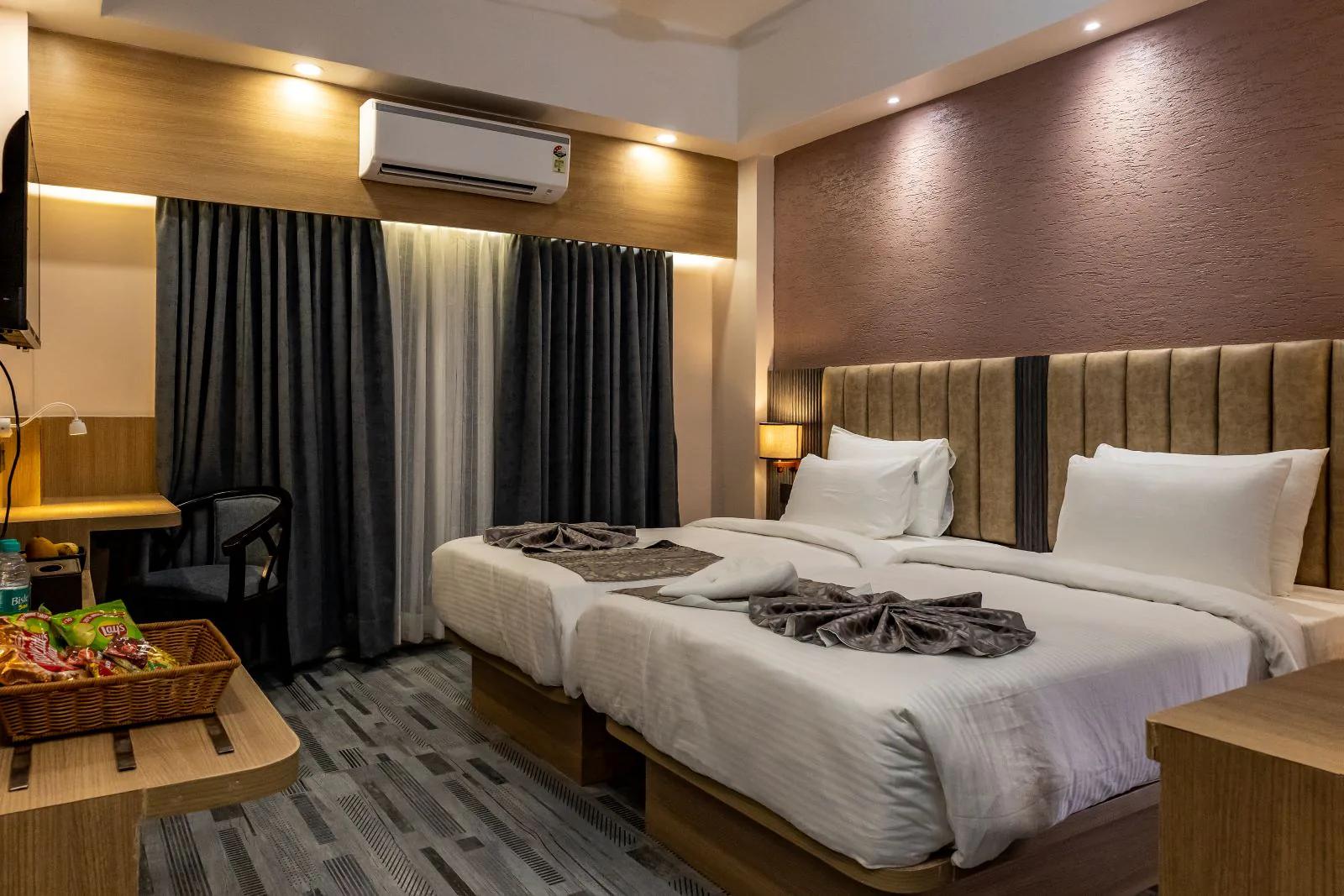 SKS BEACH HOTEL & SPA image 1