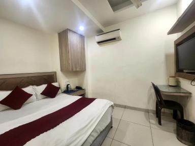 hotel room main image