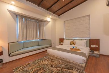 hotel room main image