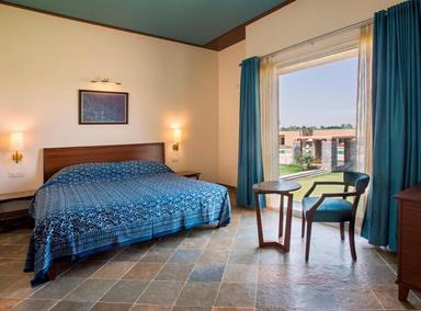 hotel room main image