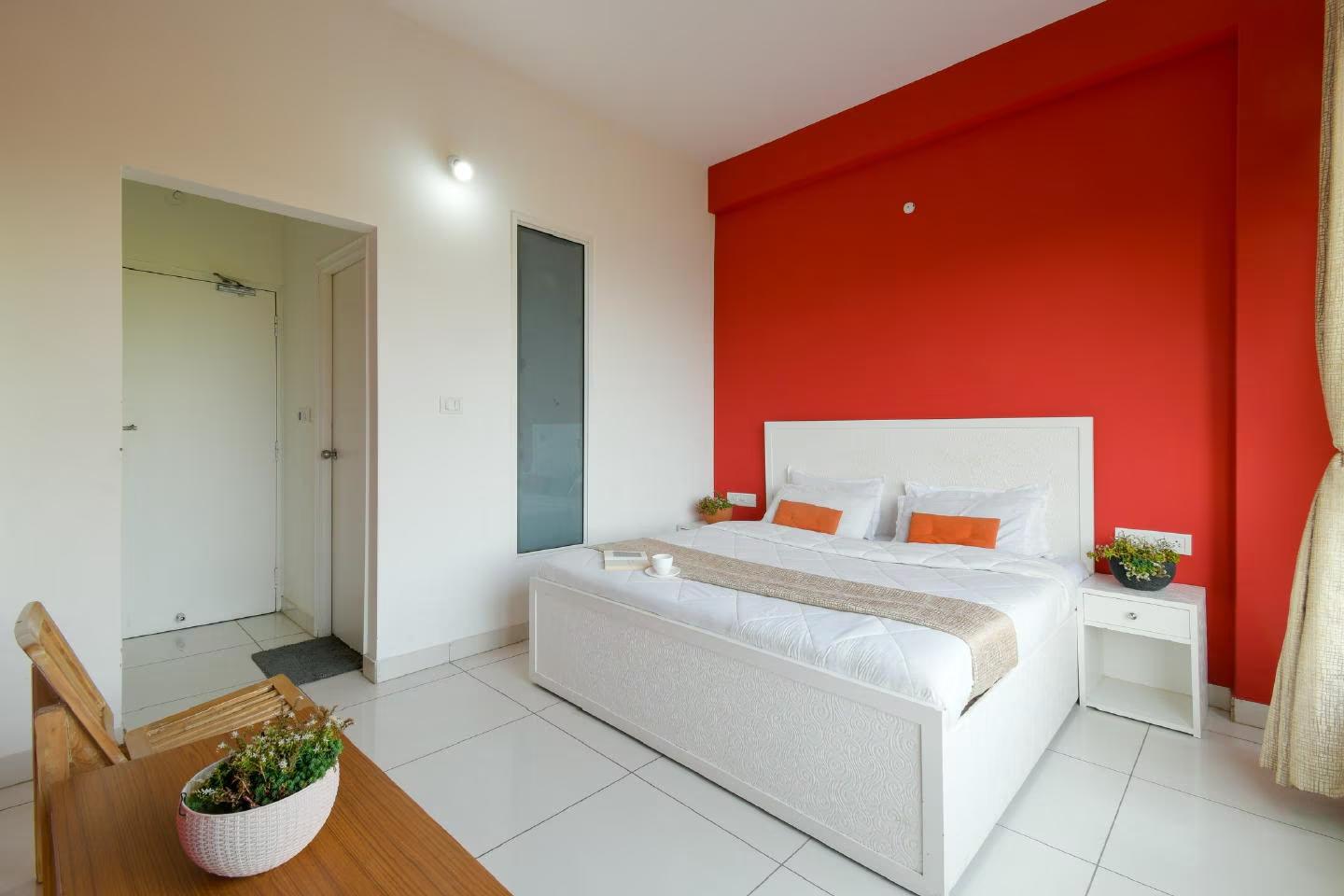 High and Seek Homestay| Mountain-facing Rooms image 4