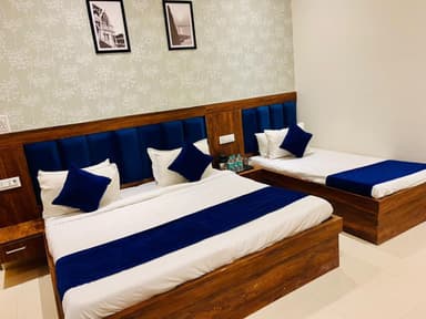 hotel room main image