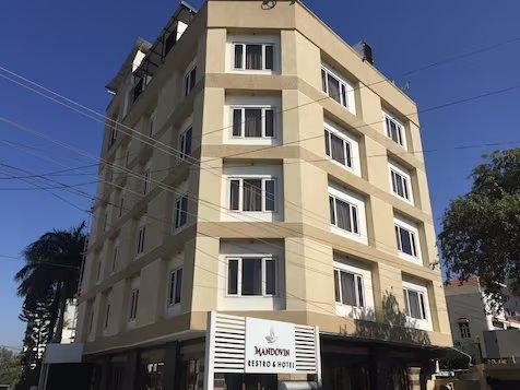 facade at hotel mandovin in udaipur