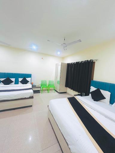 hotel room main image