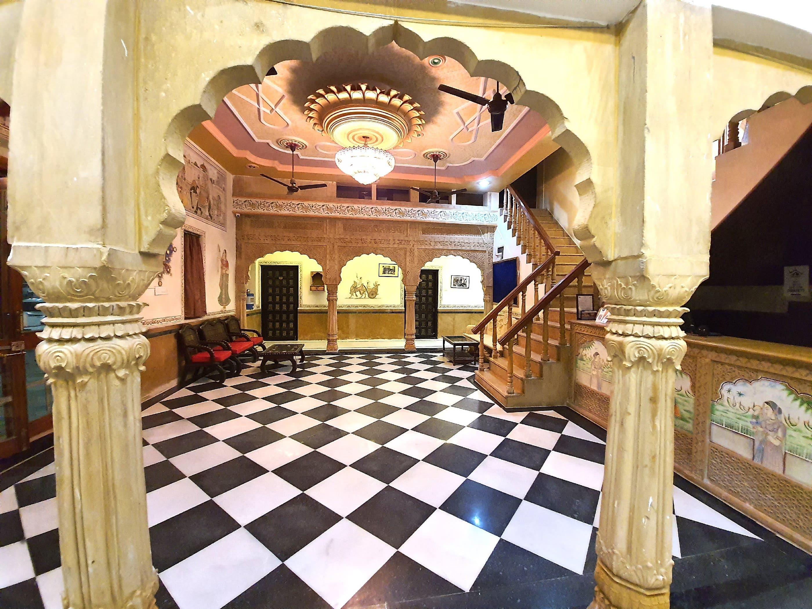 Hotel Meera Mahal image 1