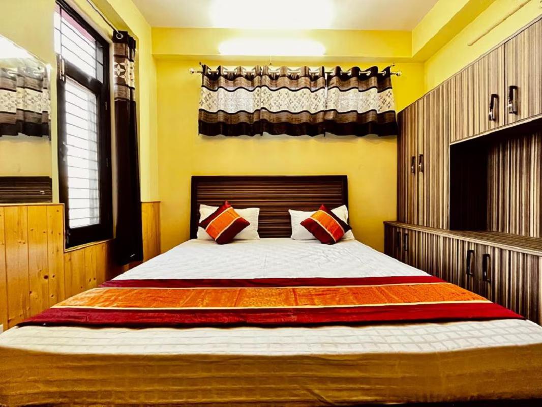 Nirvana Rooms B&B | Rooms & Guided Treks image 3
