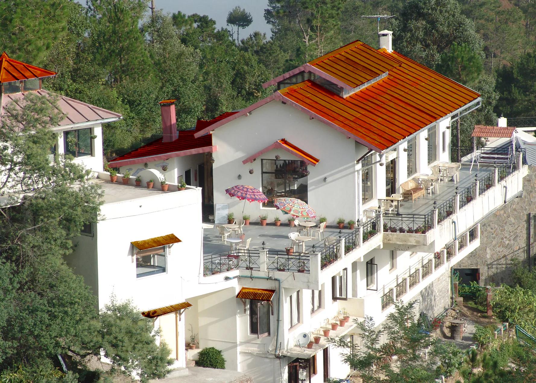 Woodsvilla Resort