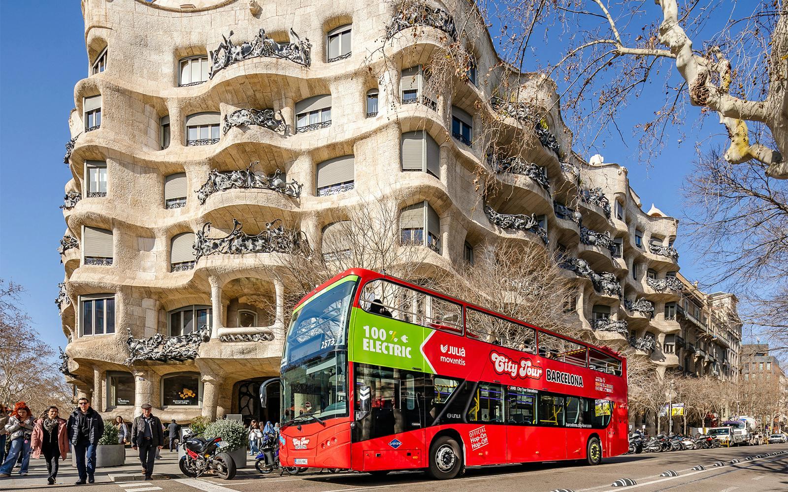 Barcelona City Tour: Hop-on Hop-off Bus Tour Image 7 Barcelona City Tour: Hop-on Hop-off Bus Tour Gallery Image