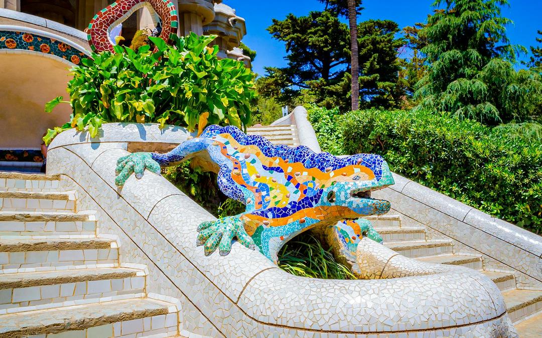 Park Güell Skip-the-Line Guided Tour Image 3 Park Güell Skip-the-Line Guided Tour Gallery Image
