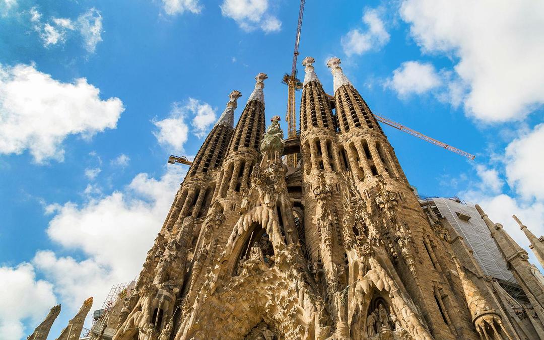 Sagrada Familia Fast-Track Tickets with Audio Guide Image 2 Sagrada Familia Fast-Track Tickets with Audio Guide Gallery Image