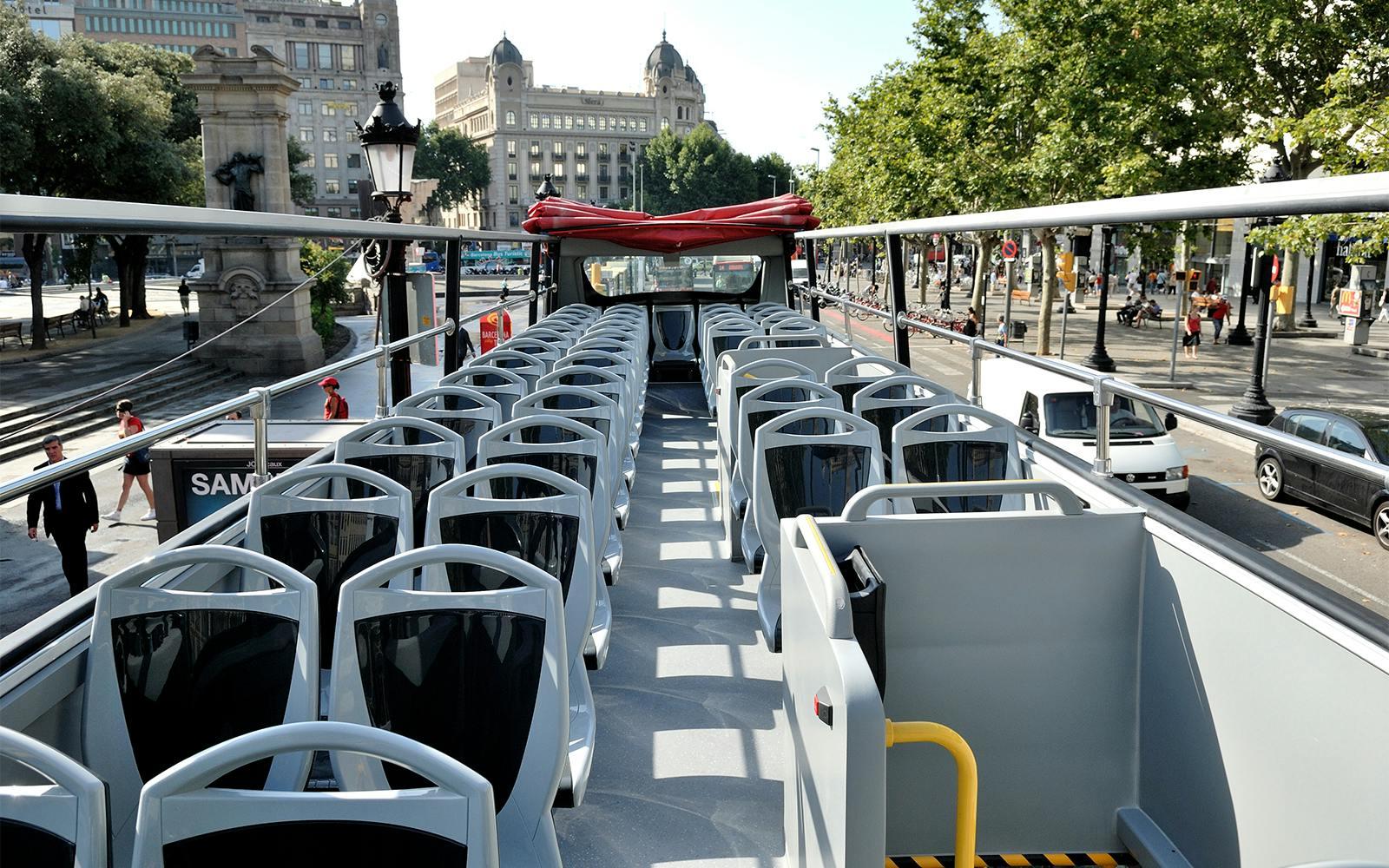 Barcelona City Tour: Hop-on Hop-off Bus Tour Image 3 Barcelona City Tour: Hop-on Hop-off Bus Tour Gallery Image