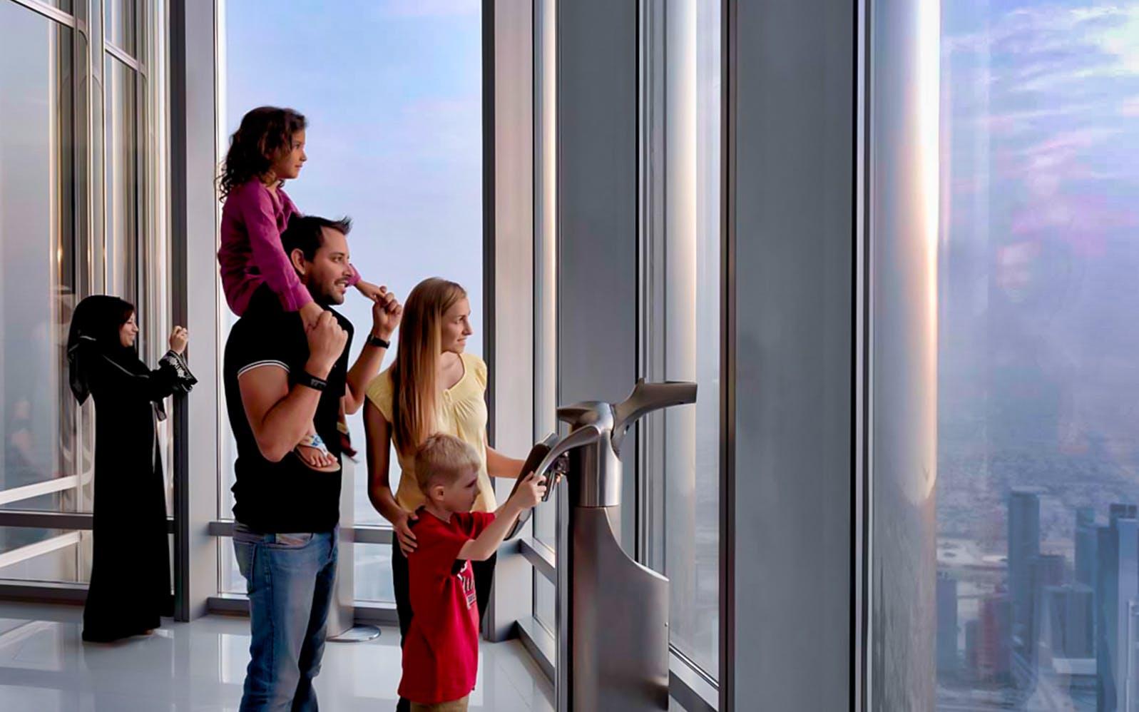 Burj Khalifa At The Top Tickets: Levels 124 & 125 Image 2 Burj Khalifa At The Top Tickets: Levels 124 & 125 Gallery Image
