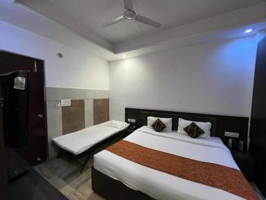hotel room main image hotel room main image