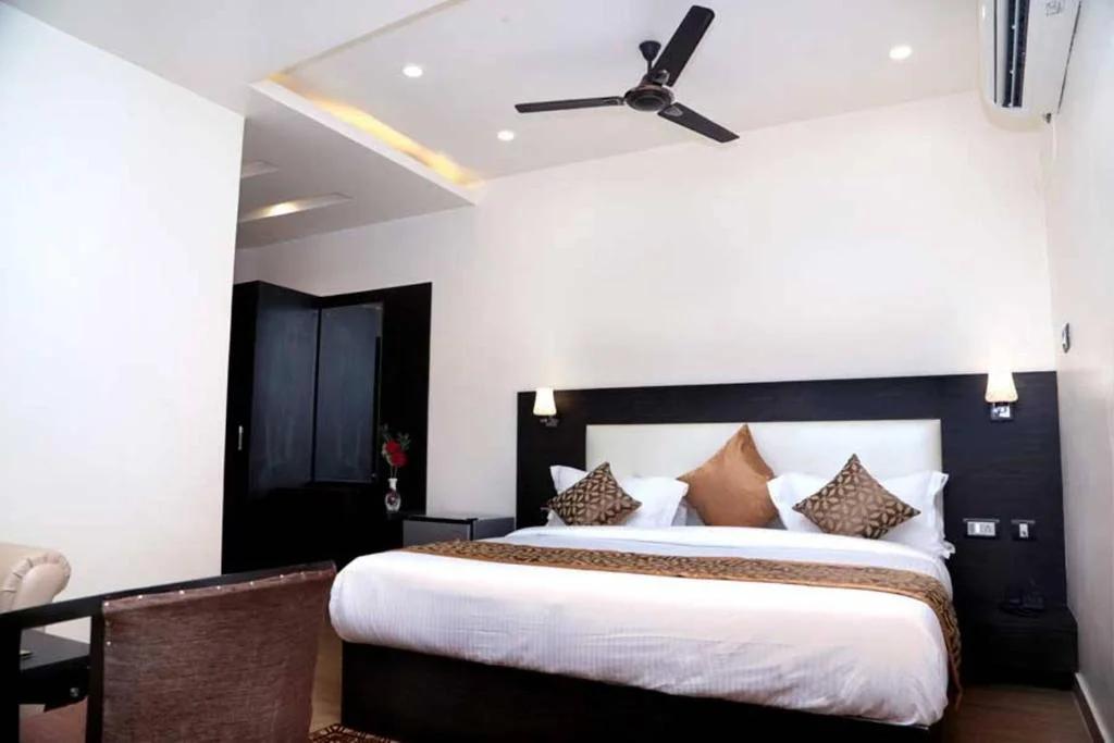 Hotel Vinayak Lifestyle Hotel Vinayak Lifestyle image 1