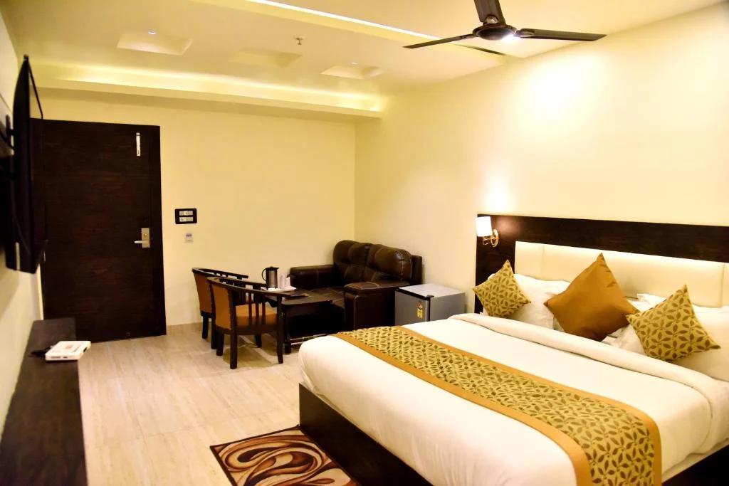 Hotel Vinayak Lucknow Hotel Vinayak Lucknow image 1